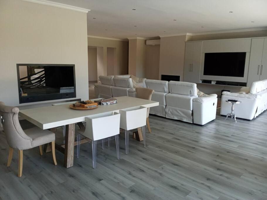 Pecanwood Estate Luxury Villa 5 Bedrooms With Pool 哈特比斯普特 外观 照片