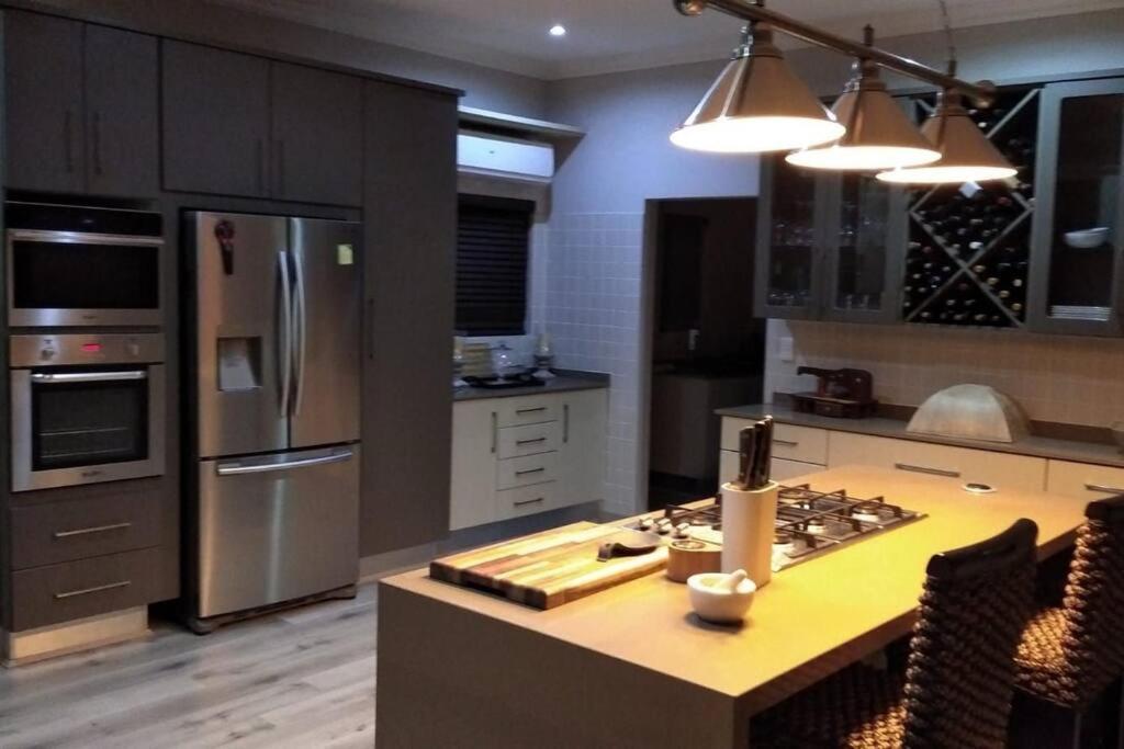 Pecanwood Estate Luxury Villa 5 Bedrooms With Pool 哈特比斯普特 外观 照片
